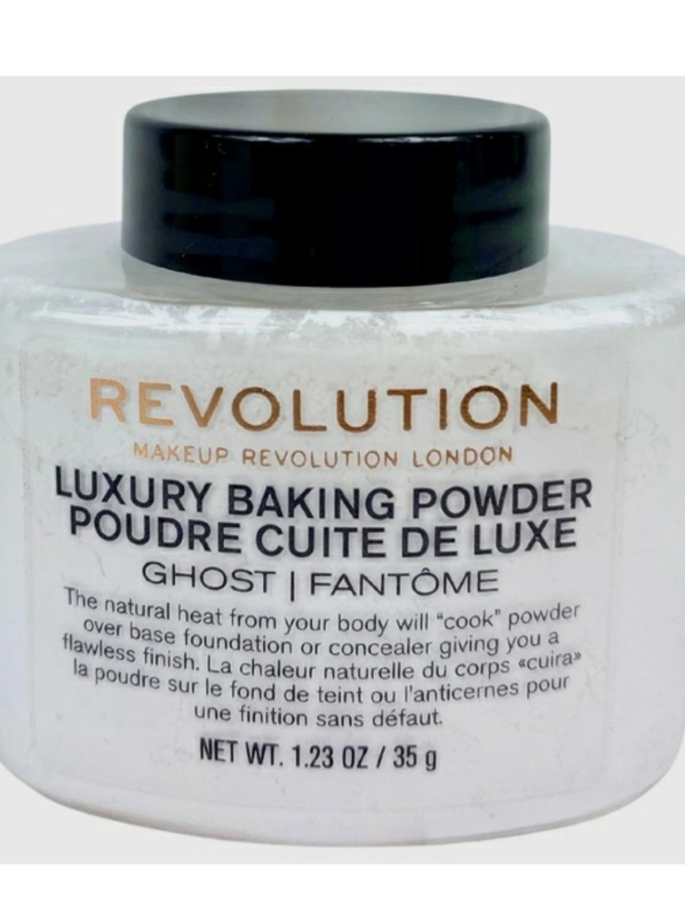  🛍 Revolution Luxury Baking Powder in Shade Ghost